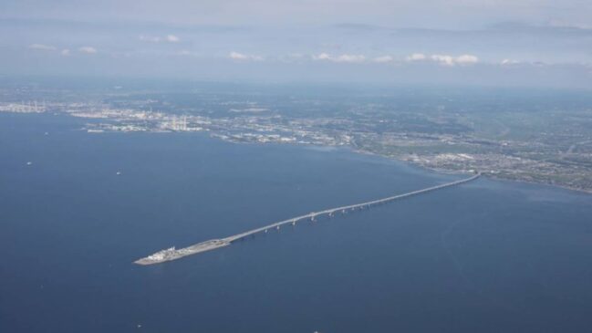 Aqua Line, no Japão