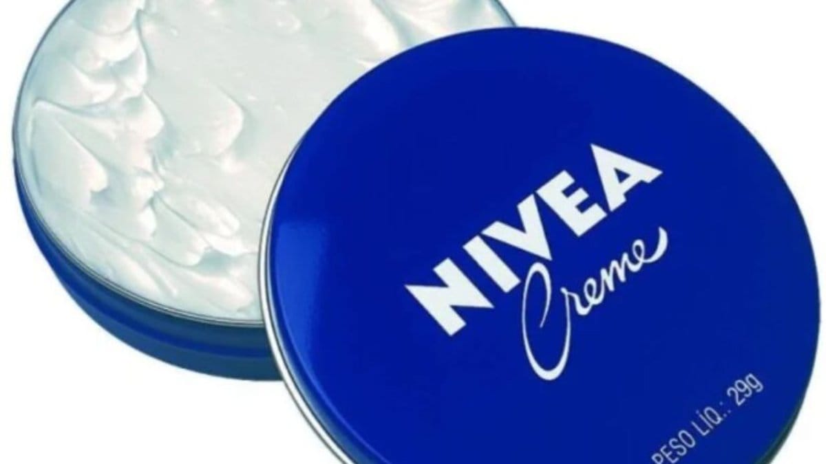 Sua fórmula simples com glicerina cria uma barreira protetora que mantém a hidratação por muito tempo (Foto: Divulgação/Nivea)