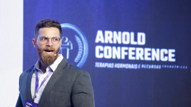 Vinícius Concon, mestre pela Unicamp, fez uma das primeiras palestras do Arnold Conference nesta sexta-feira (24/4)