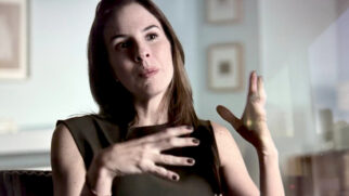 Suzane Von Richthofen, condenada a 39 anos de prisão pelo assassinato dos pais, voltou a repercutir nacionalmente após participar de um documentário inédito/Reprodução