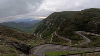 Localizada em Santa Catarina, a Serra do Rio do Rastro é uma das mais comentadas do País
