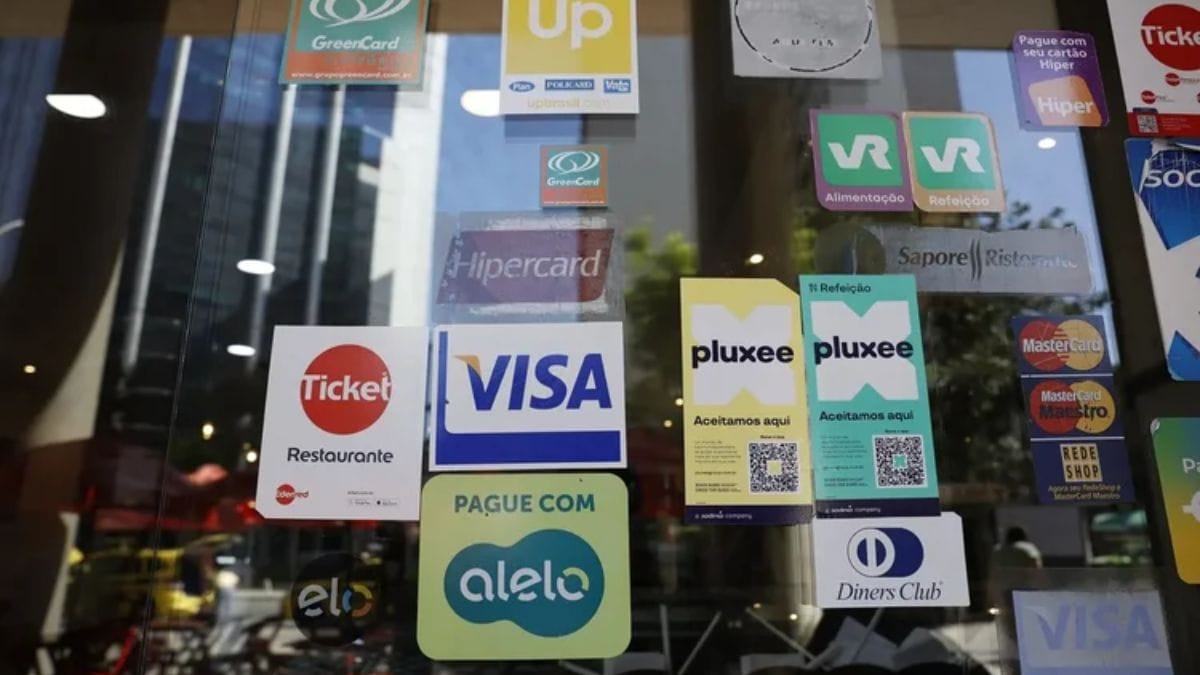 A ampliação da rede de aceitação do PAT permitirá que o trabalhador escolha onde utilizar seu benefício, independentemente da operadora. Fernando Frazão/Agência Brasil