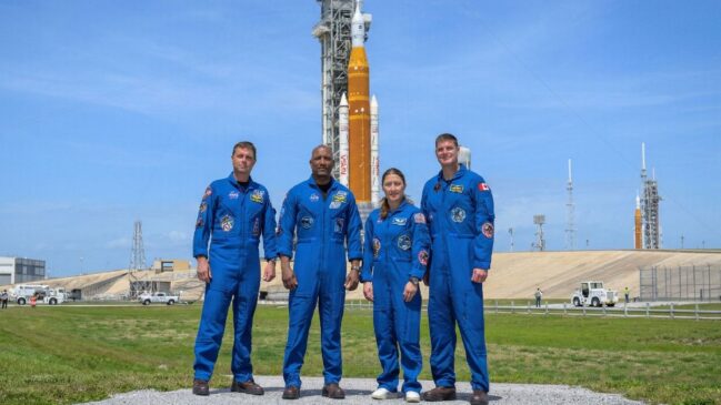 A Artemis II decola nesta quarta-feira com quatro astronautas, incluindo a primeira mulher e o primeiro astronauta negro em missão lunar. Entenda o objetivo e o que muda depois dessa viagem histórica.