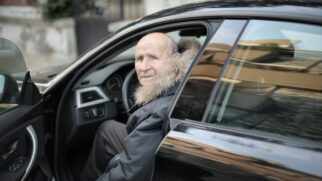 Proposta que prevê desconto de 25% para idosos na compra de carros novos ainda não é lei
