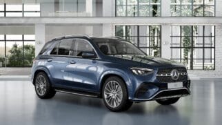 O modelo passa a contar com o pacote exterior AMG Line e novo design de rodas AMG de 21 polegadas
