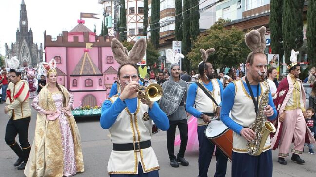 Cidades como Pomerode e Canela dão palco para festivais em larga escala para os turistas