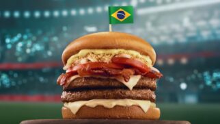 Ao contrário dos outros lanches temáticos que possume rodízio semanal, o Combo Brasil é vendido todos os dias