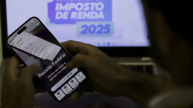 Saiba como as deduções de impostos sobre aluguel podem ajudar o contribuinte a reduzir o valor devido à Receita Federal e otimizar a restituição. Joédson Alves/Agência Brasil