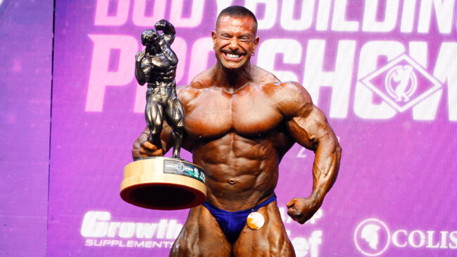 Já na Open Bodybuilding, Leandro Peres foi o vencedor e assegurou classificação para o Mr. Olympia 2026, marcando sua primeira participação no principal evento da modalidade