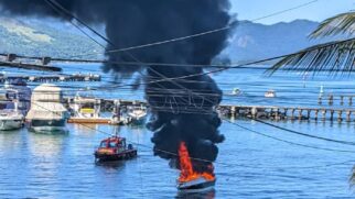 Equipes do Corpo de Bombeiros permanecem no local para controlar o incêndio