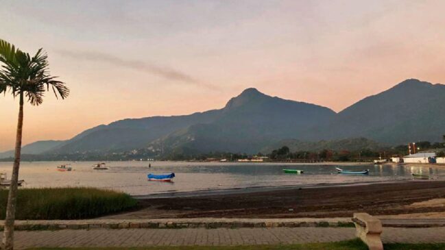 Homem foi resgatado na região da Barra Velha, em Ilhabela