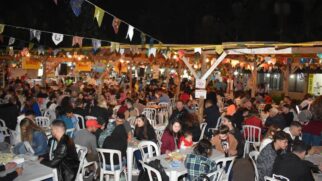 Neste ano, o evento ganha um diferencial: a transmissão ao vivo dos jogos da Copa em um telão