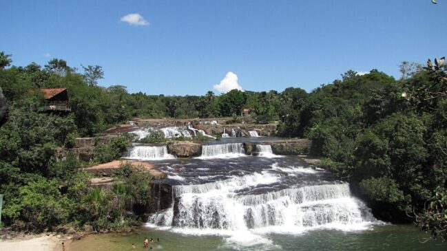 Rio Verde de Mato Grosso guarda balneários, observação de animais e passeios em rios de águas claras no interior sul-mato-grossense