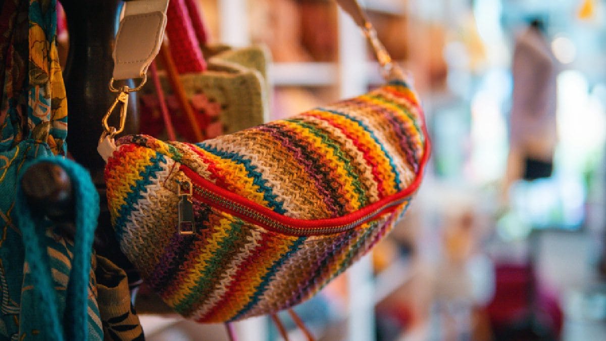 A bolsa de crochê pode ser usada em várias situações