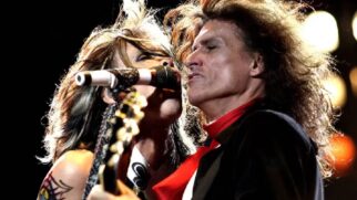 Entre os casos mais emblemáticos está o da banda Aerosmith, que anunciou aposentadoria dos palcos após a turnê "Peace Out Farewell Tour"