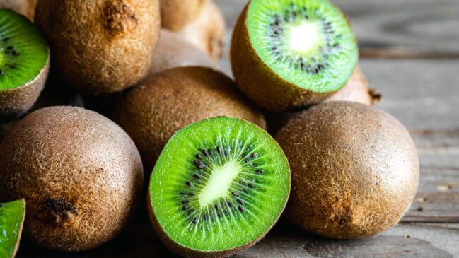 Mudanças simples na alimentação podem contribuir para noites mais tranquilas e reparadoras