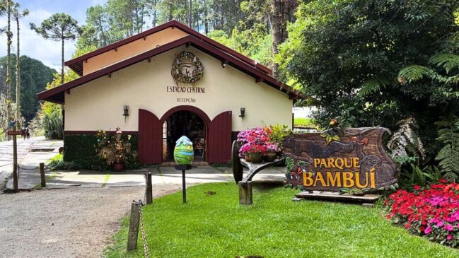 Fachada do Parque Bambuí, em Campos do Jordão, no interior de São Paulo