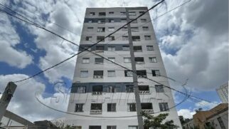 Entre os lotes disponíveis está um apartamento no bairro Jardim Monte Kemel
