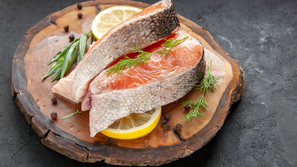 Esse peixe de água doce contém nutrientes que auxiliam no controle do colesterol e na proteção dos vasos sanguíneos