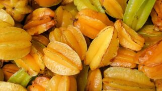 Introduzida no Brasil no século 19, a carambola veio da Ásia e se adaptou ao clima tropical com facilidade
