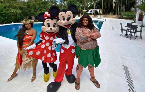 Evento infantil em Itapevi traz magia de princesas, Mickey e diversão ao ar livre