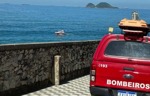 Adolescente desapareceu após pular no mar para ajudar amiga no Morro do Maluf