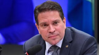 Ramagem havia sido preso nesta segunda-feira (13/4) e levado para um centro de detenção no Condado de Orange
