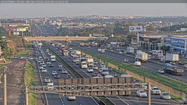 As rodovias Anhanguera e Bandeirantes apresentam um tráfego mais constante