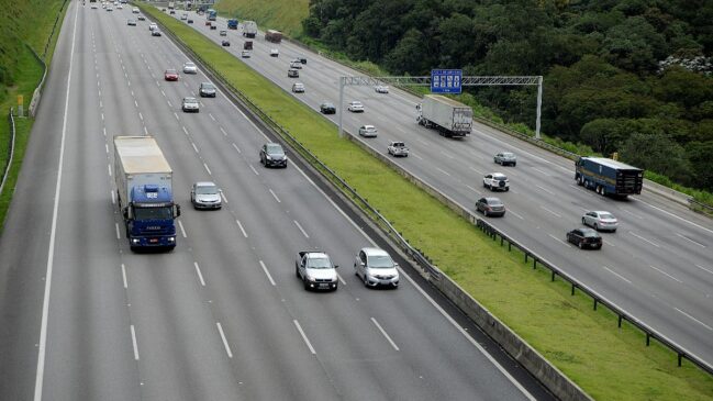 São esperados 2 milhões de veículos durante o feriado do Dia do Trabalhador