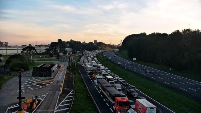 Para escapar do trânsito da Imigrantes por conta do acidente, a rodovia Anchieta é uma opção