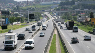 Atualmente operada pela Autopista Régis Bittencourt (Arteris), a concessão passou por processo de repactuação no âmbito da SecexConsenso, vinculada ao Tribunal de Contas da União (TCU)