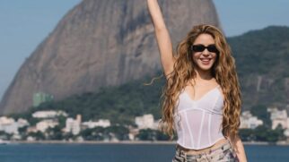 Neste sábado, Shakira agitou a praia de Copacabana, na zona sul da capital fluminense