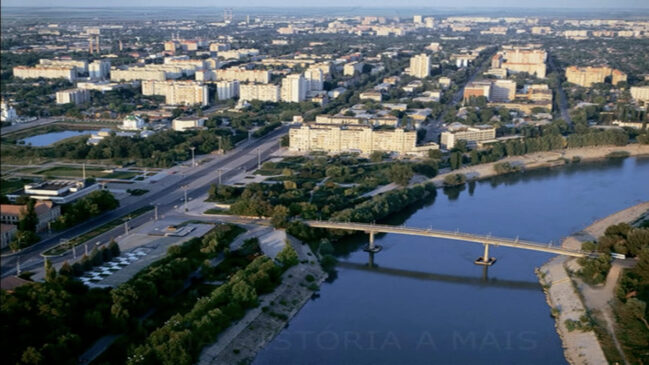 Vista aérea de Tiraspol, capital da Transnístria, região separatista localizada no leste europeu