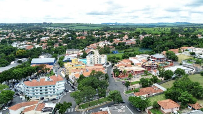 Município chama atenção por não possuir cadeia pública, cemitério próprio nem áreas rurais