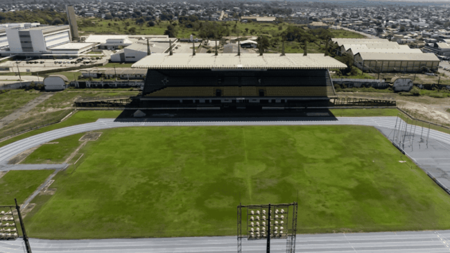 Vista aérea do Zerão mostra o estádio construído exatamente sobre a Linha do Equador em Macapá
