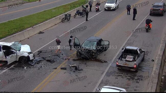 Acidente aconteceu no km 22, em Caraguatatuba
