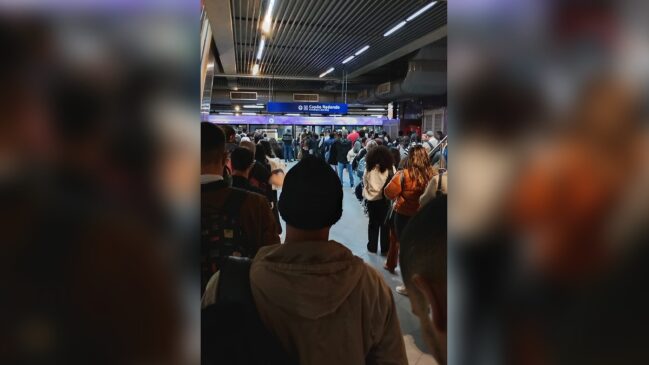Estação Capão Redondo super lotada por conta da falha