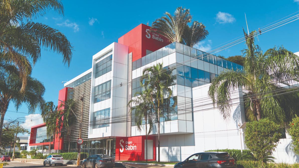 Nascido em Brasília, o Grupo Sabin alcançou o faturamento de R$ 1,75 bilhão e se consolidou como a terceira maior rede de medicina diagnóstica do Brasil