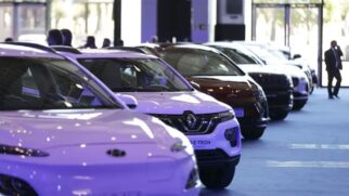 Isenção do IPVA para veículos 100% elétricos já é realidade em diversos estados brasileiros, acelerando a transição para uma frota com emissão zero.