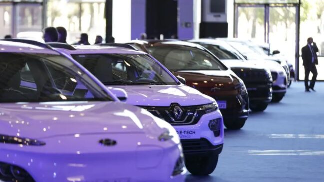 Isenção do IPVA para veículos 100% elétricos já é realidade em diversos estados brasileiros, acelerando a transição para uma frota com emissão zero.