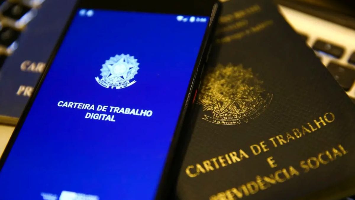 A migração do modelo formal para o trabalho autônomo em 2026 veio acompanhada de um aumento real no tempo dedicado ao serviço. Marcelo Camargo/Agência Brasil