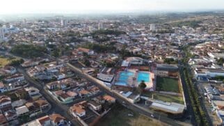Distante 266 km da capital, a cidade de Mococa integra a Região Turística Raízes do Campo (também conhecida como Caminhos da Mogiana)