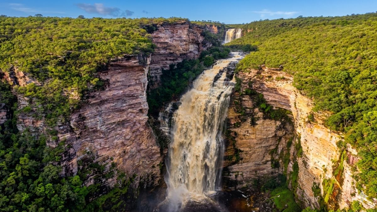 Com trilhas longas, mirantes e biodiversidade única, destino exige planejamento e vários dias de visitação