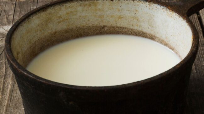 Panela com leite
