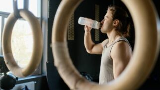 Da tontura ao AVC especialistas explicam por que os termogênicos trazem mais riscos do que resultados na balança.