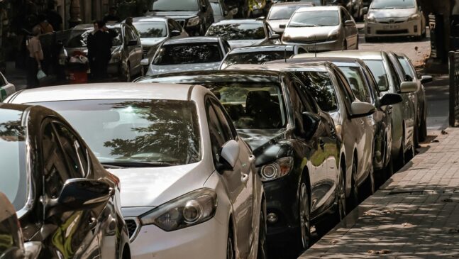 Novo projeto transformará parte das vagas públicas de estacionamento