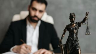 Golpe do Falso Advogado no WhatsApp: Saiba como identificar e se proteger