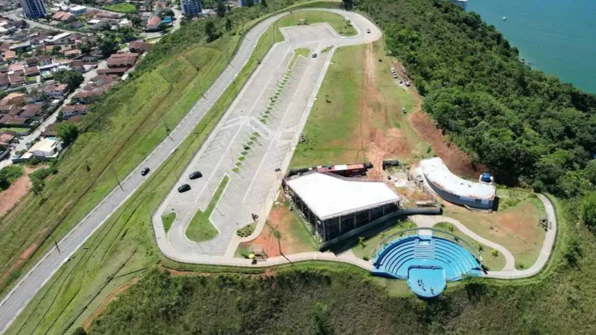 Projeto da maior roda-gigante da América Latina promete transformar paisagem do litoral paulista