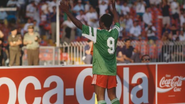 Entre os jogadores de linha, apenas um entrou em campo em um Mundial acima dos 40 anos: o camaronês Roger Milla