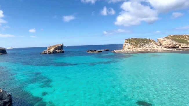 Gozo e Comino combinam história milenar, natureza preservada e gastronomia tradicional em um destino para descanso e história, acessível por balsas rápidas a partir da capital Valletta.